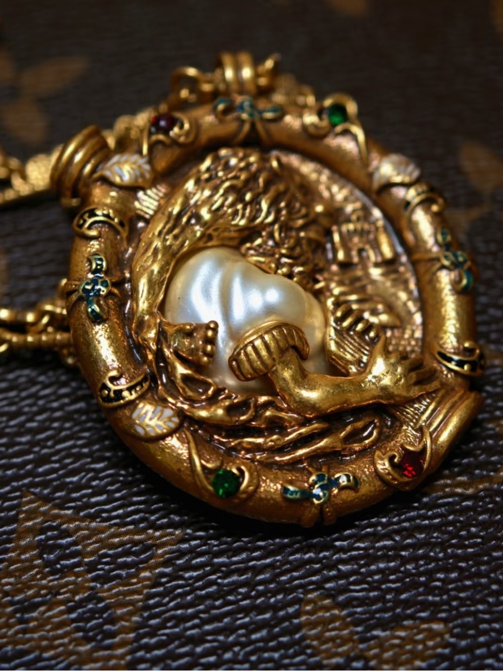 Vintage Gold Lion Pearl Pendant Necklace - Women Jewelry